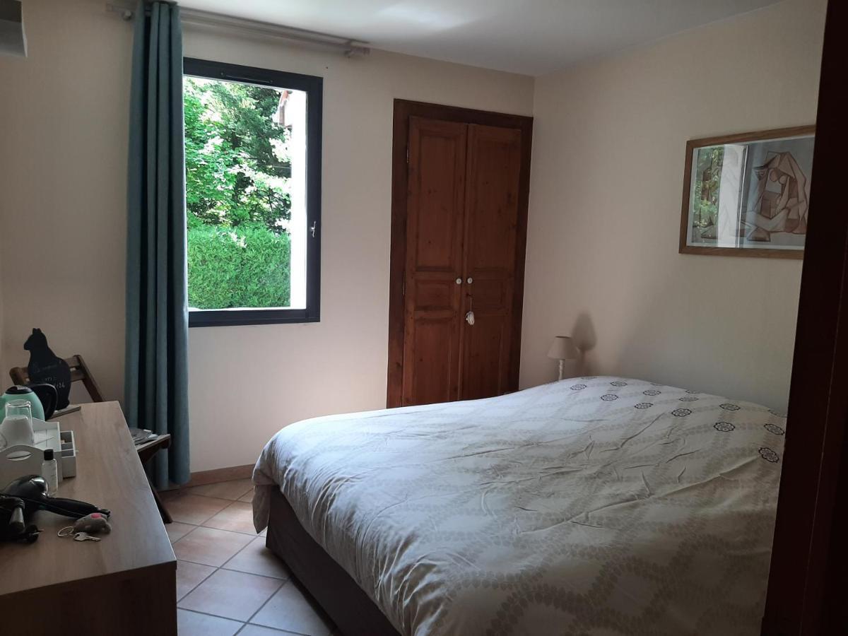Au Chat Perche Mareil-sur-Mauldre Rom bilde